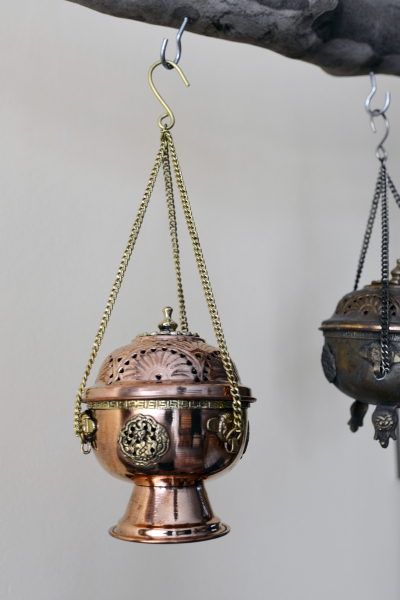 Weihrauchschwenker aus Kupfer.